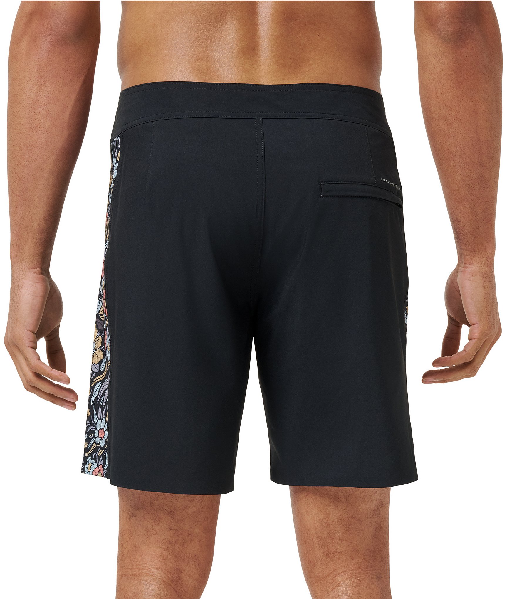 TravisMathew Day Cruise 7#double; Inseam Boardshorts