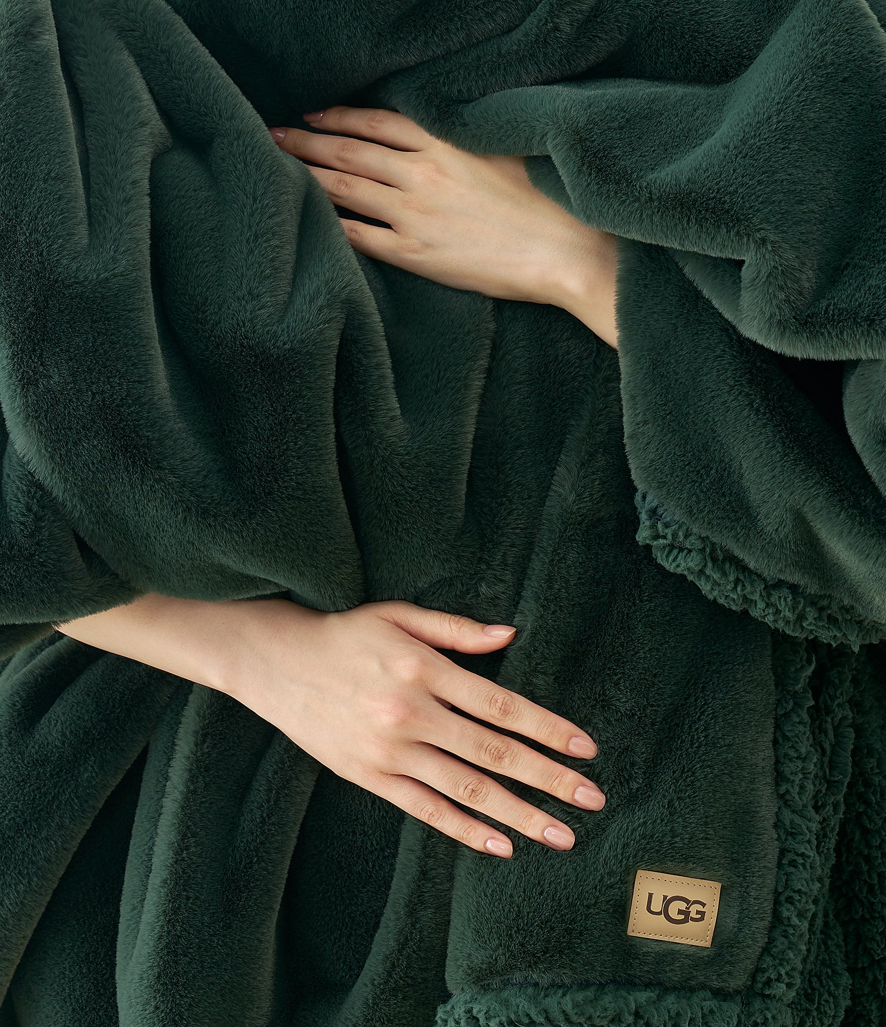 UGG Cynthia Faux Fur Plush Throw Blanket
