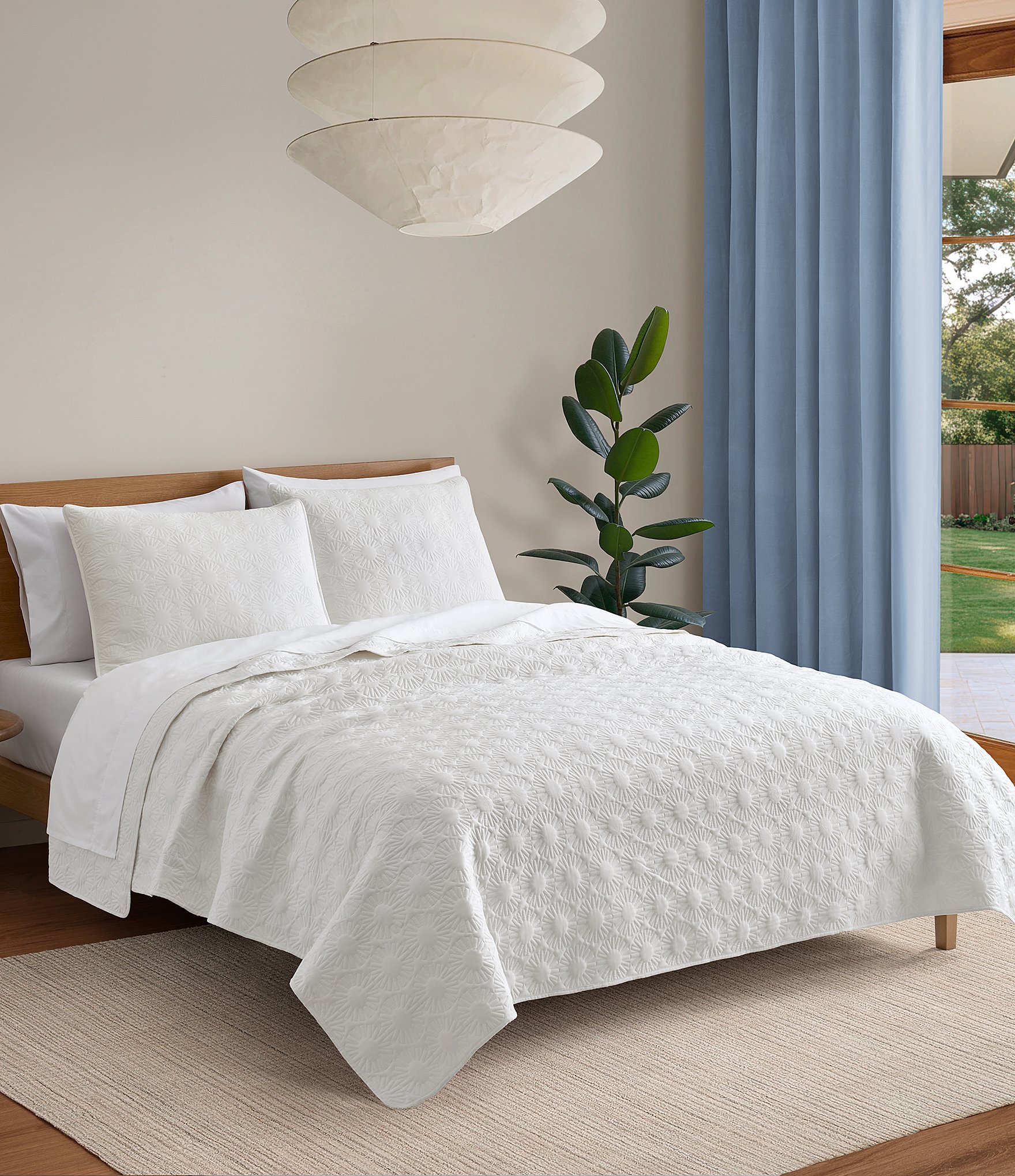 UGG Devon Sun Logo Mini Quilt Set