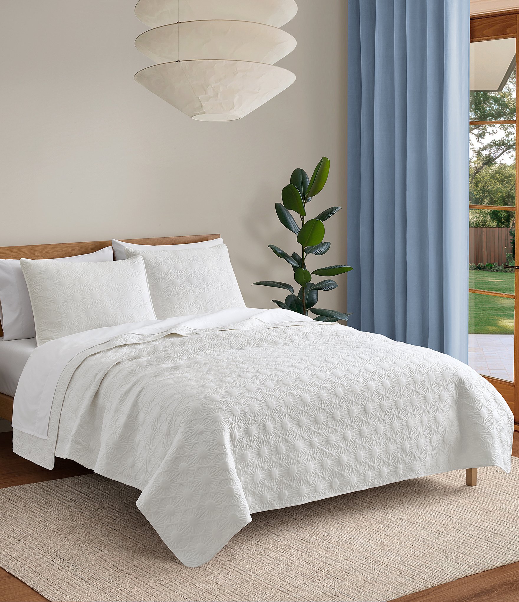 UGG Devon Sun Logo Mini Quilt Set