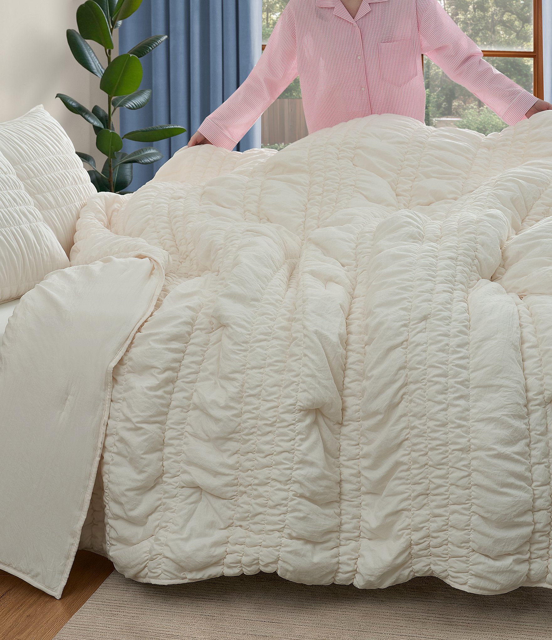 UGG Devon Tide Ruched Quilt Mini Set