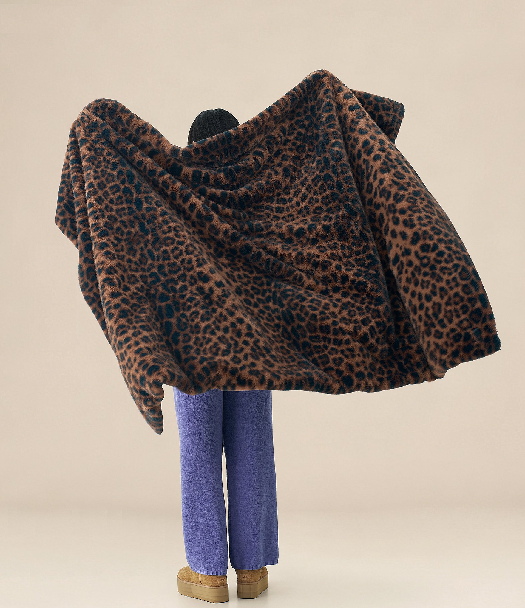 UGG Everett Black Leopard Print Faux Fur Reversible Throw Blanket