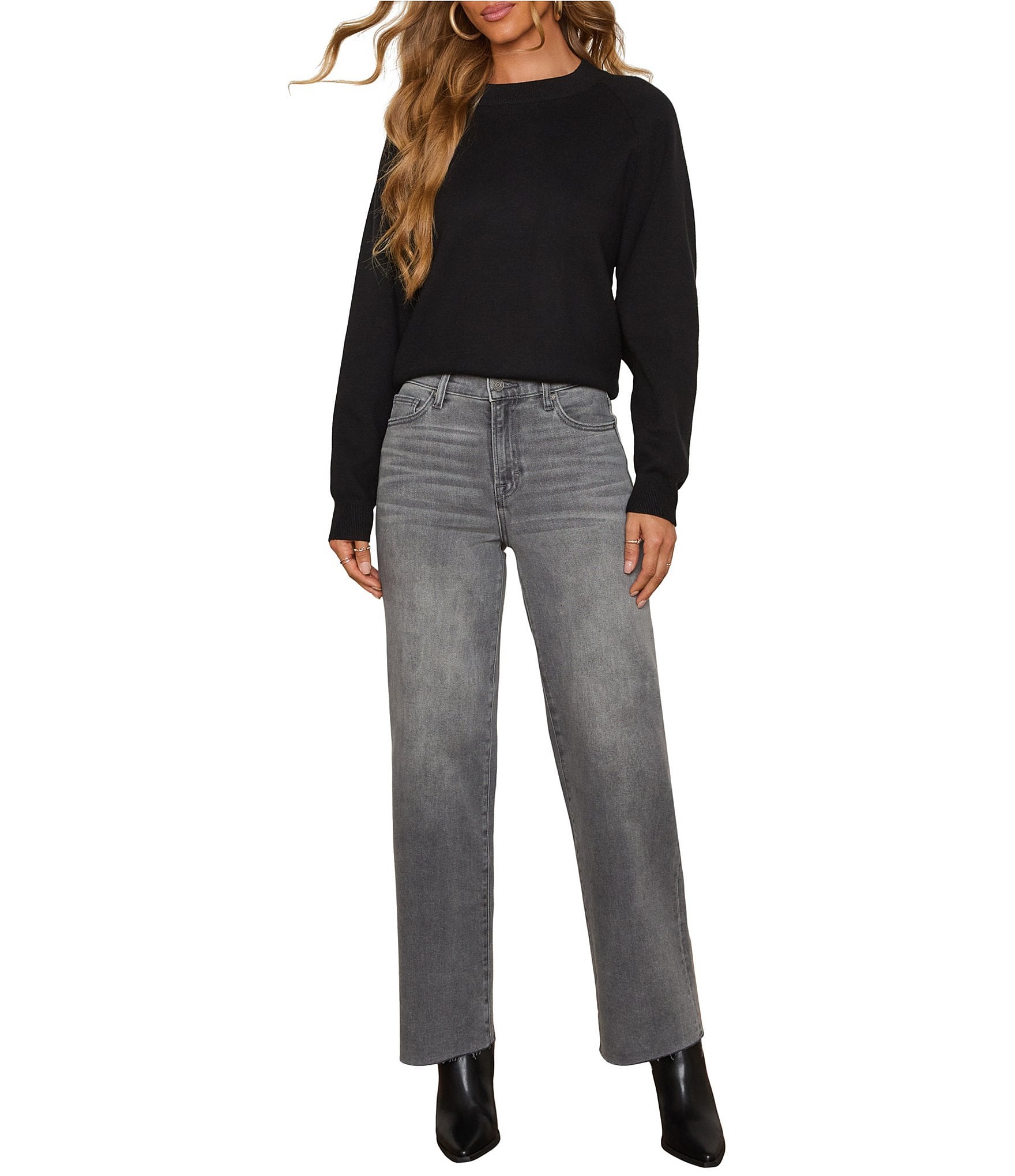 VICI Collection Crew Neck Long Sleeve Sweater