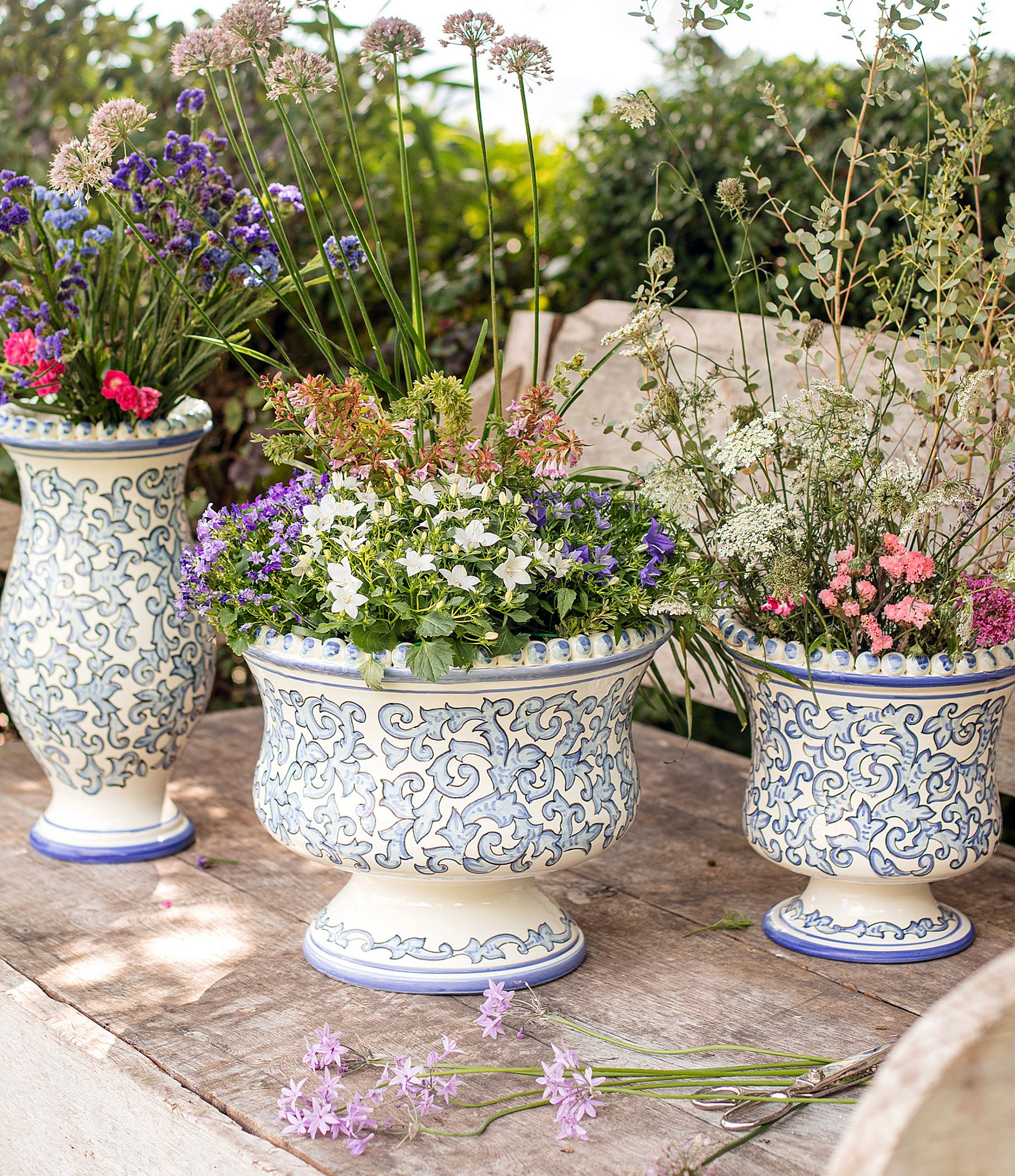 VIETRI Scorrimento Blu Collection Large Planter