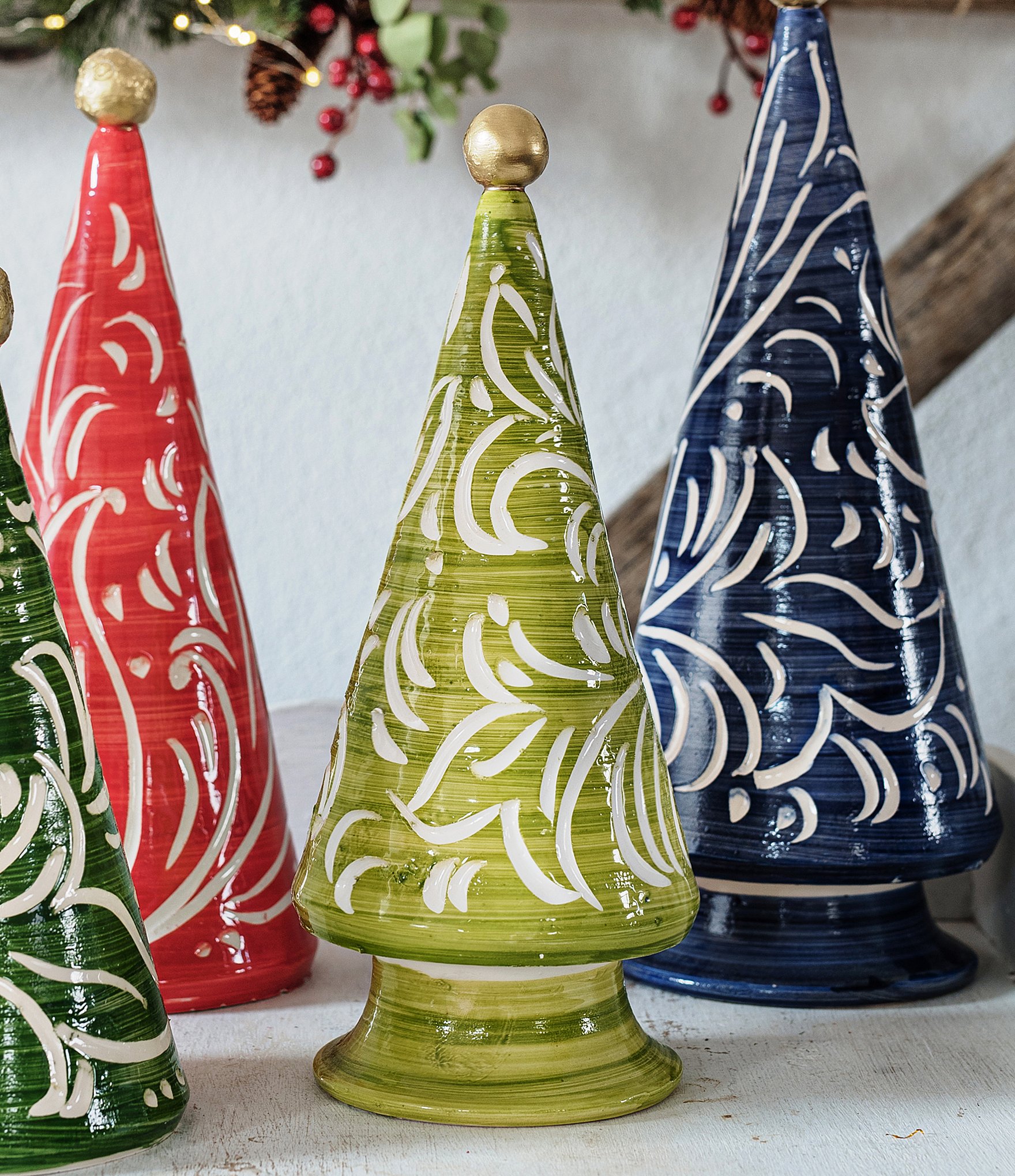 VIETRI Foresta Lime Green Scroll Tree