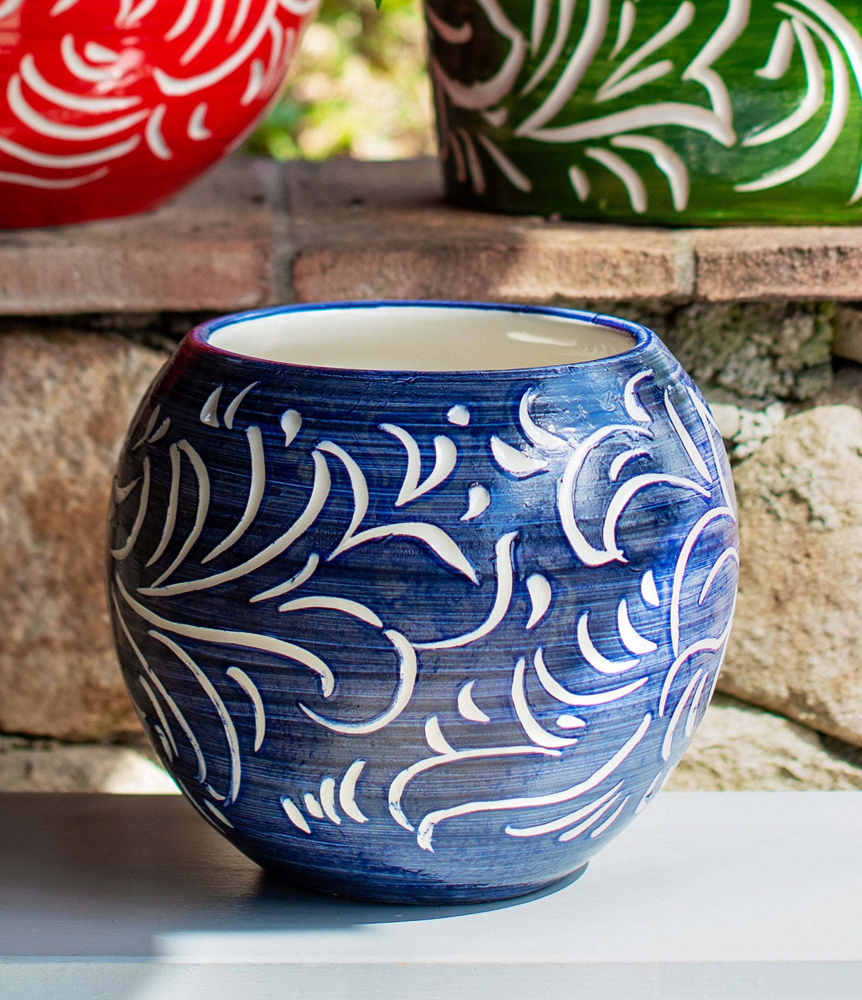 VIETRI Rustic Garden Collection Blue Scroll Round Cachepot