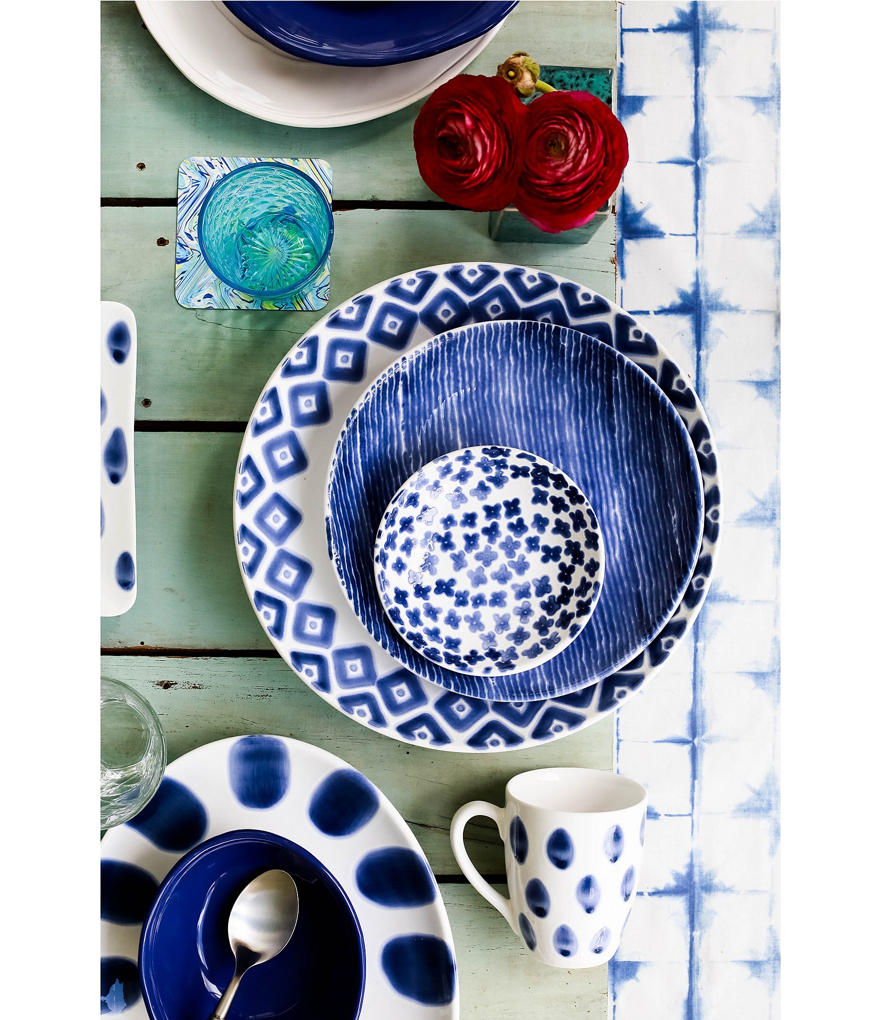 VIETRI Santorini Dot Small Oval Platter