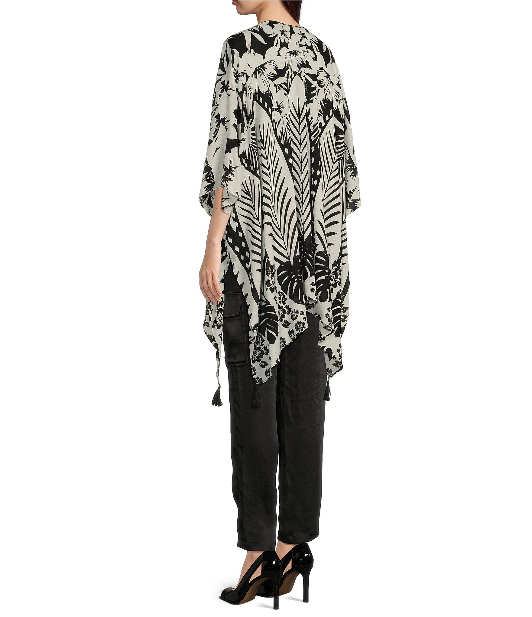 Vince Camuto Graphic Tropic Print Topper