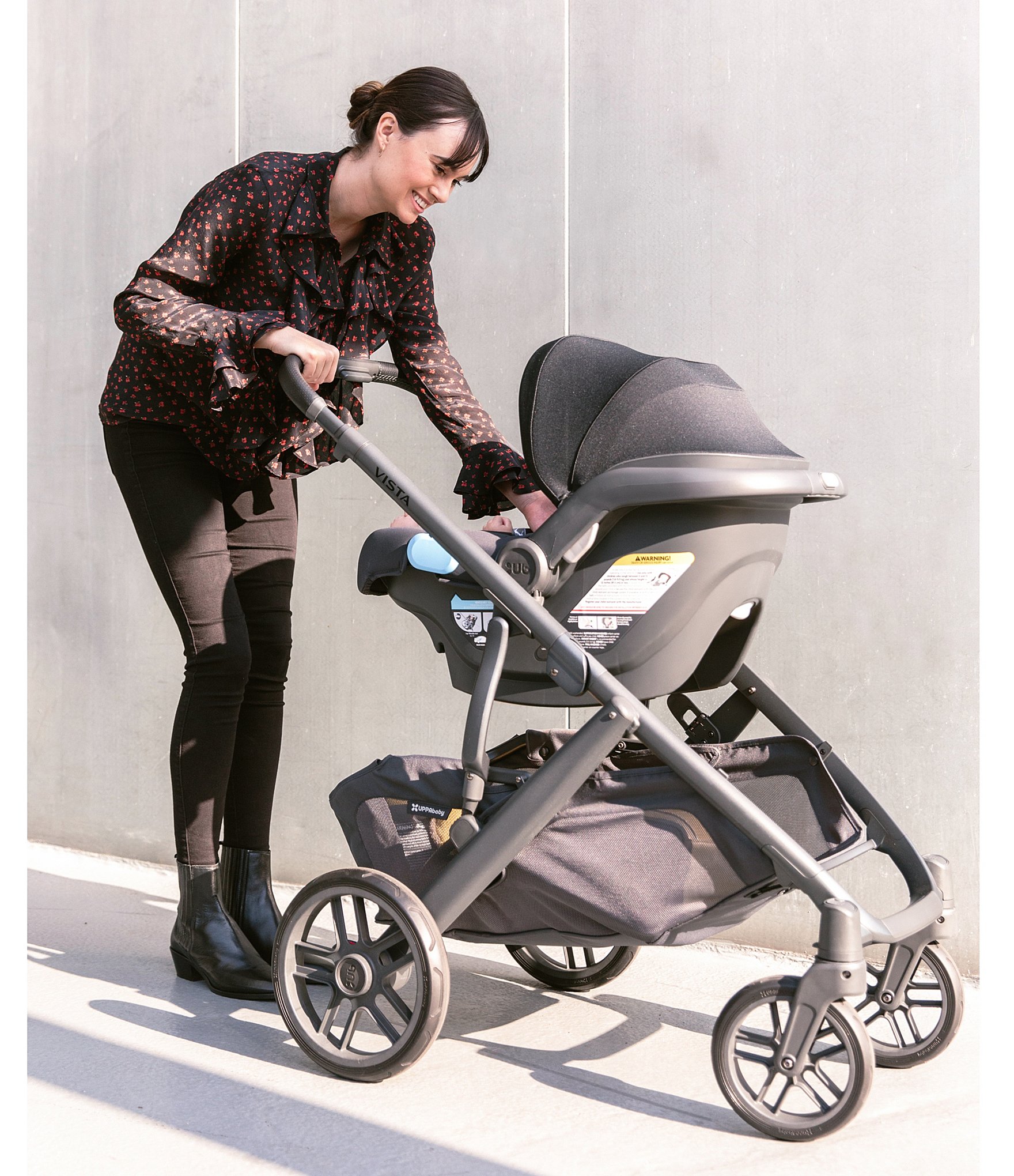 UPPAbaby VISTA V2 Convertible Single-To-Double With Bassinet Stroller System