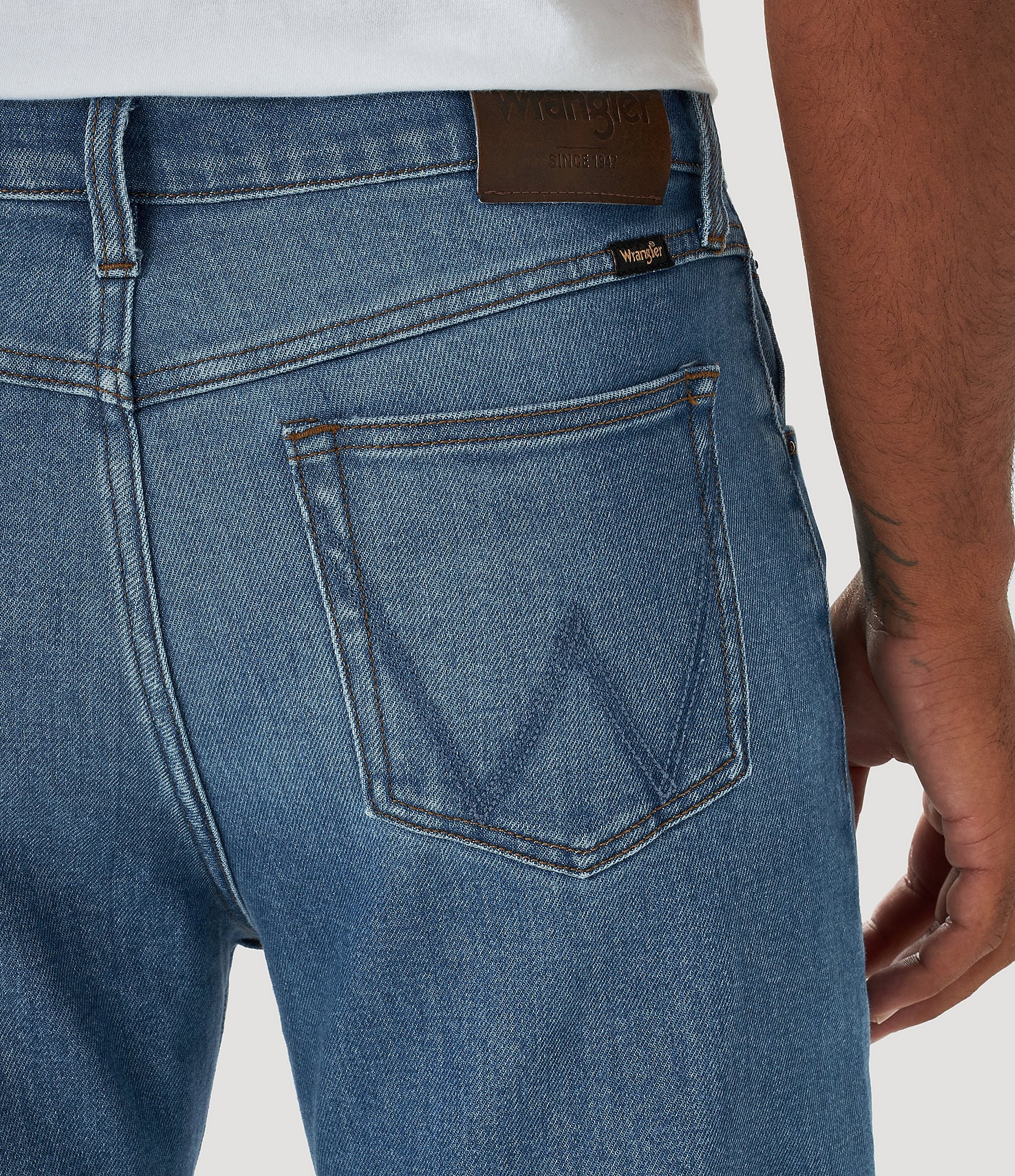 Wrangler® Regular Fit Straight Leg Stretch Denim Jeans